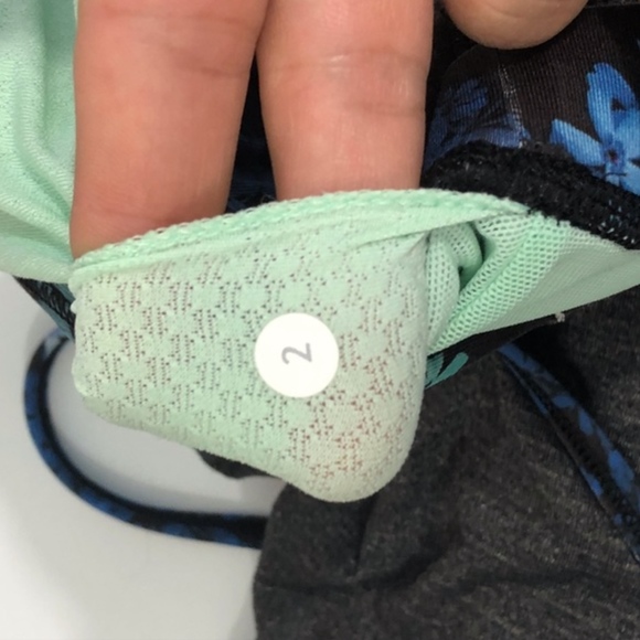 Lululemon Tank Grey With Floral Bra Size 2 - Picture 5 of 5